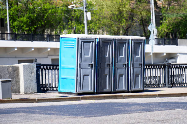 Best Portable restroom trailer rental  in Wyandotte, MI
